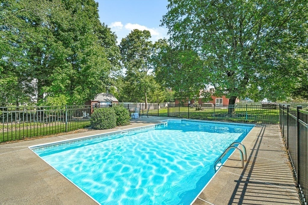 Beverly, Massachusetts, 01915, United States, 3 Bedrooms Bedrooms, ,2 BathroomsBathrooms,Residential,Active,1936404