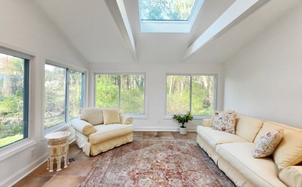 Medfield, Massachusetts, 02052, United States, 5 Bedrooms Bedrooms, ,4 BathroomsBathrooms,Residential,Active,1790178