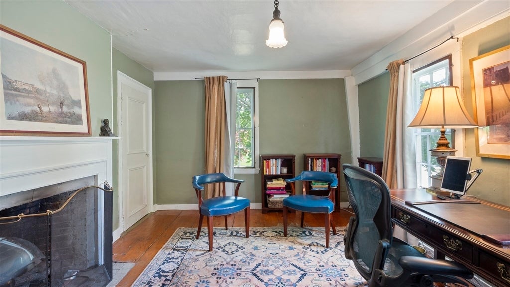 Newbury, Massachusetts, 01951, United States, 5 Bedrooms Bedrooms, ,3 BathroomsBathrooms,Residential,Active,1945051