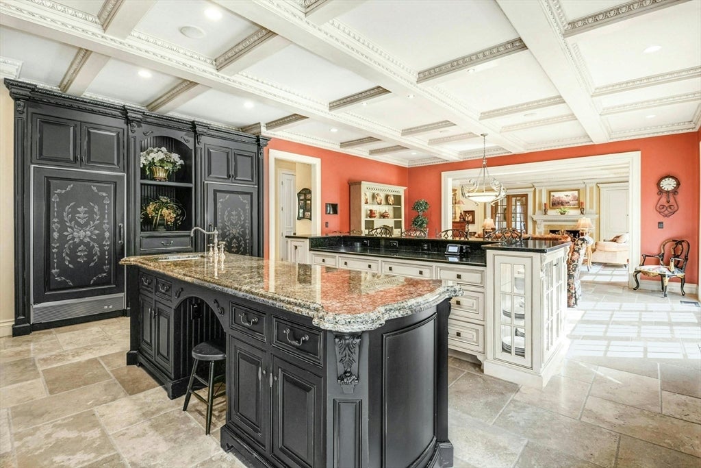 Hopkinton, Massachusetts, 01748, United States, 5 Bedrooms Bedrooms, ,8 BathroomsBathrooms,Residential,Active,1953005