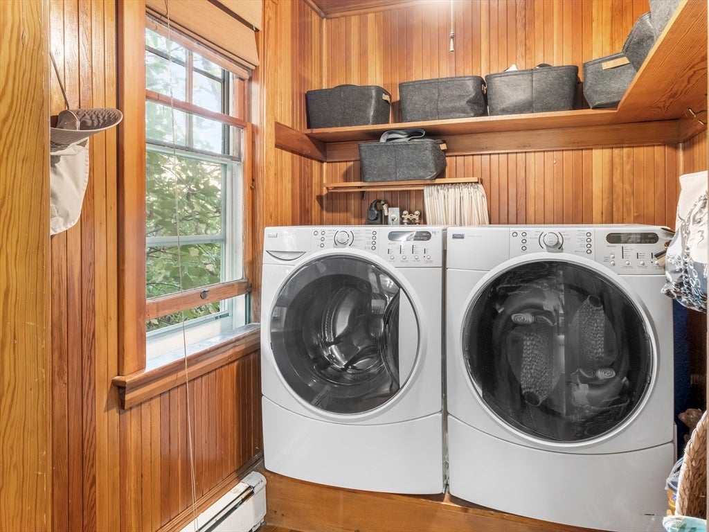 Newburyport, Massachusetts, 01950, United States, 5 Bedrooms Bedrooms, ,2 BathroomsBathrooms,Residential,Active,1986902