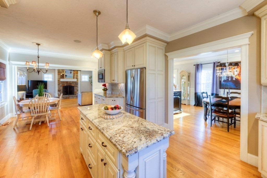 Shrewsbury, Massachusetts, 01545, United States, 5 Bedrooms Bedrooms, ,5 BathroomsBathrooms,Residential,Active,1964258