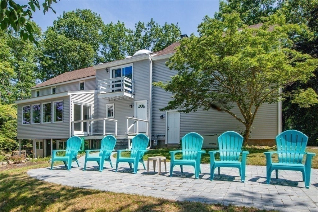 Foxboro, Massachusetts, 02035, United States, 5 Bedrooms Bedrooms, ,4 BathroomsBathrooms,Residential,Active,1904724