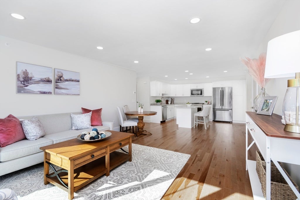Hudson, New Hampshire, 03051, United States, ,Residential,Active,1703762