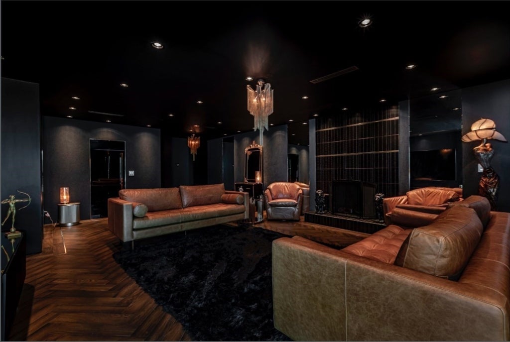 Easton, Massachusetts, 02375, United States, 4 Bedrooms Bedrooms, ,5 BathroomsBathrooms,Residential,Active,1973645 Easton, Massachusetts, 02375, United States, 4 Bedrooms Bedrooms, ,5 BathroomsBathrooms,Residential,Active,1973645