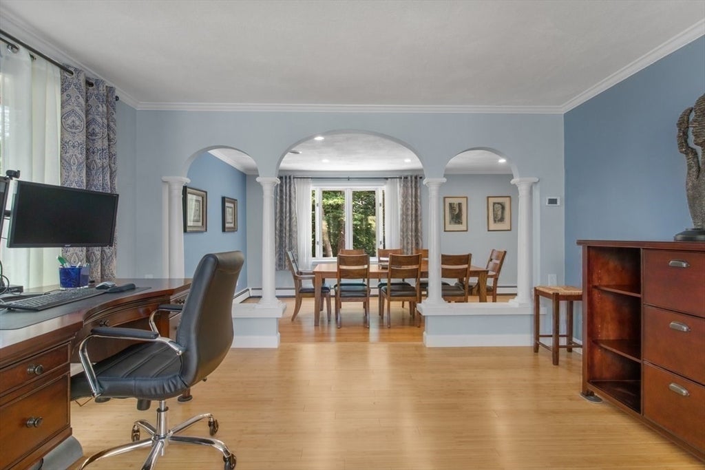 Foxboro, Massachusetts, 02035, United States, 5 Bedrooms Bedrooms, ,4 BathroomsBathrooms,Residential,Active,1904724