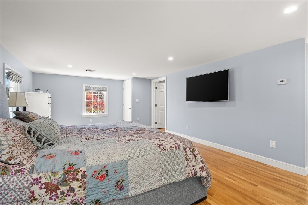 Winchester, Massachusetts, 01890, United States, 4 Bedrooms Bedrooms, ,3 BathroomsBathrooms,Residential,Active,2043140