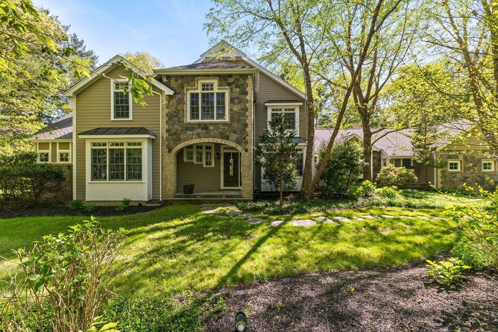 Lakeville, Massachusetts, 02347, United States, 5 Bedrooms Bedrooms, ,5 BathroomsBathrooms,Residential,Active,1867904