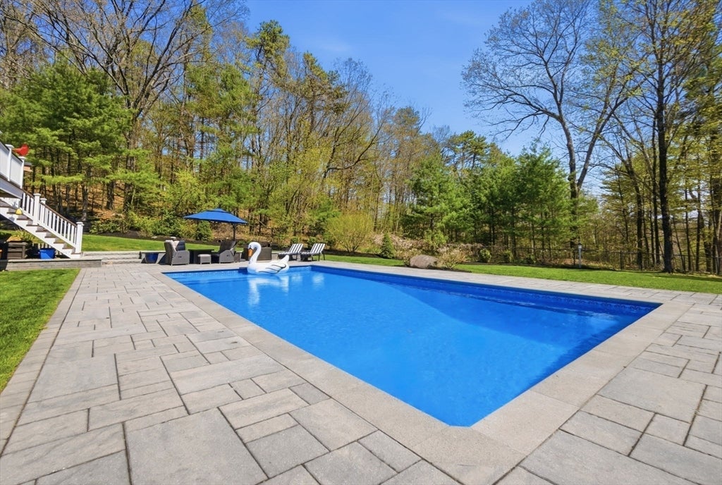 Merrimac, Massachusetts, 01860, United States, 5 Bedrooms Bedrooms, ,4 BathroomsBathrooms,Residential,Active,2044160