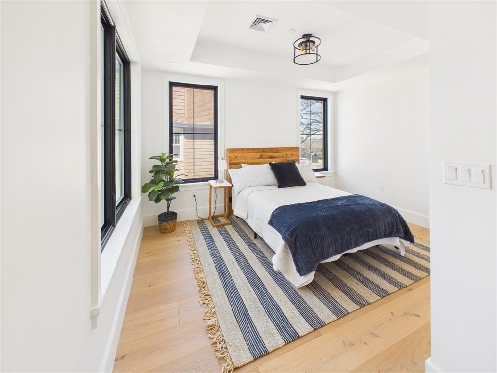 Boston, Massachusetts, 02127, United States, 4 Bedrooms Bedrooms, ,4 BathroomsBathrooms,Residential,Active,2043287