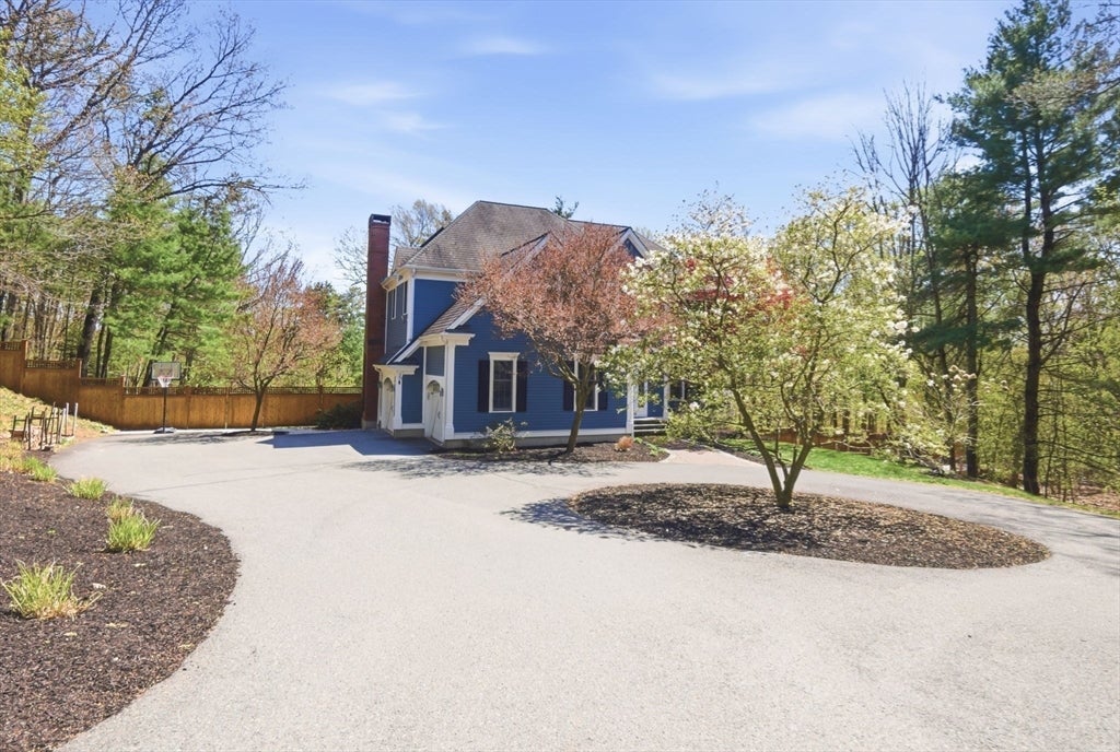 Merrimac, Massachusetts, 01860, United States, 5 Bedrooms Bedrooms, ,4 BathroomsBathrooms,Residential,Active,2044160