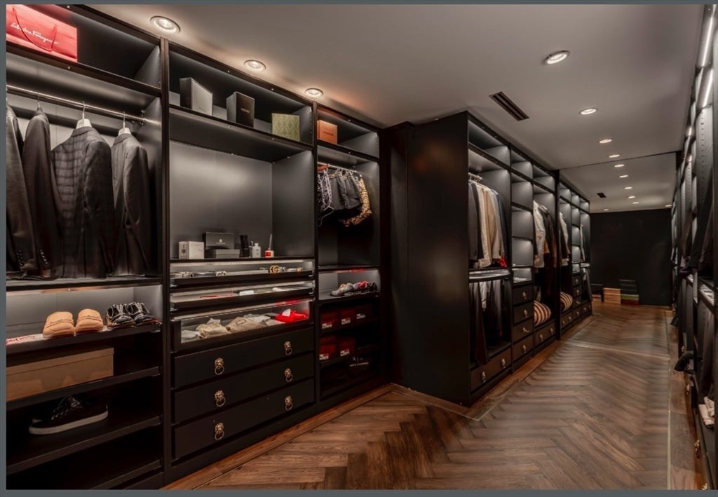 Easton, Massachusetts, 02375, United States, 4 Bedrooms Bedrooms, ,5 BathroomsBathrooms,Residential,Active,1973645