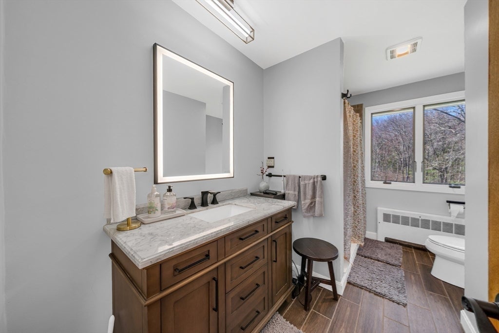 Weston, Massachusetts, 02493, United States, 5 Bedrooms Bedrooms, ,3 BathroomsBathrooms,Residential,Active,2044181