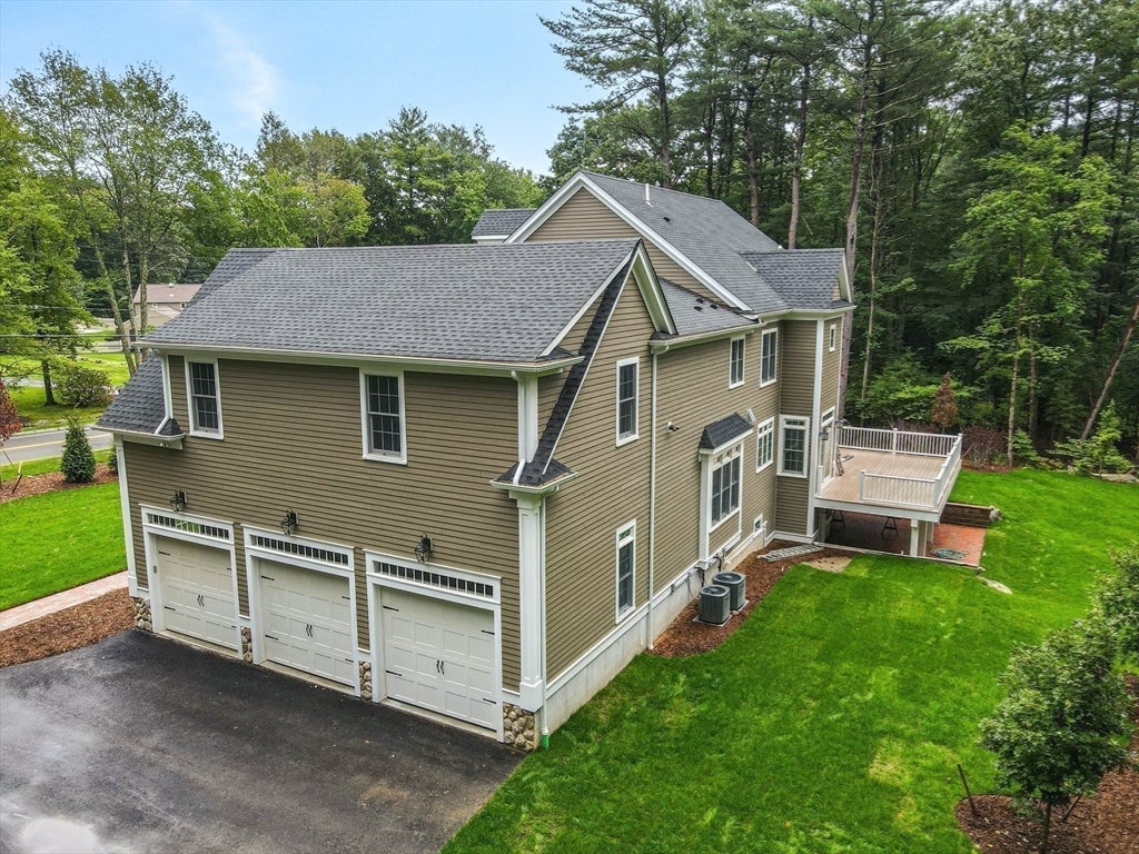 Dedham, Massachusetts, 02026, United States, 5 Bedrooms Bedrooms, ,7 BathroomsBathrooms,Residential,Active,1922675