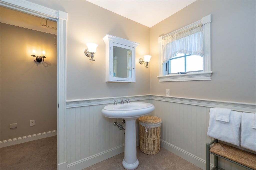 Pittsfield, New Hampshire, 03263, United States, 4 Bedrooms Bedrooms, ,5 BathroomsBathrooms,Residential,Active,1860238