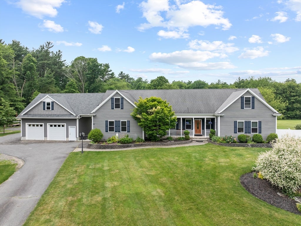 Middleboro, Massachusetts, 02346, United States, 4 Bedrooms Bedrooms, ,5 BathroomsBathrooms,Residential,Active,1858668