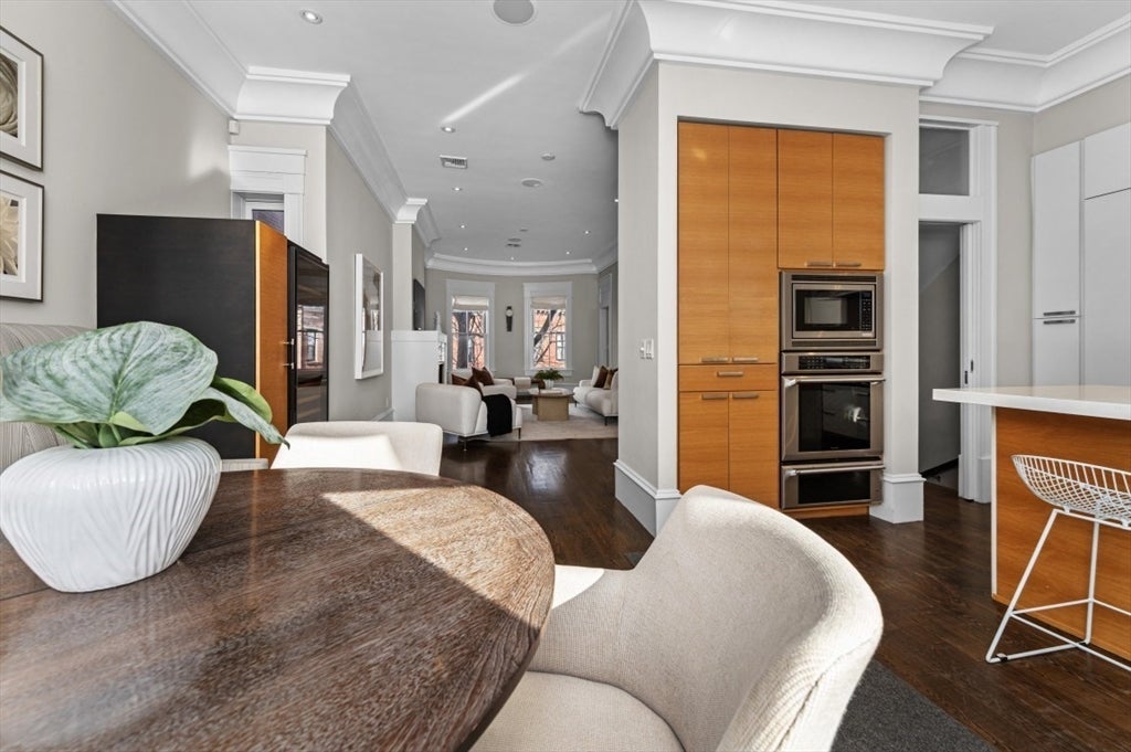 Boston, Massachusetts, 02118, United States, 3 Bedrooms Bedrooms, ,3 BathroomsBathrooms,Residential,Active,2010917