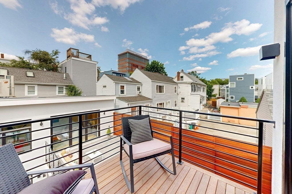 Cambridge, Massachusetts, 02141, United States, 4 Bedrooms Bedrooms, ,5 BathroomsBathrooms,Residential,Active,1945450