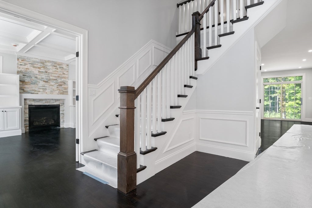Dedham, Massachusetts, 02026, United States, 5 Bedrooms Bedrooms, ,7 BathroomsBathrooms,Residential,Active,1922675