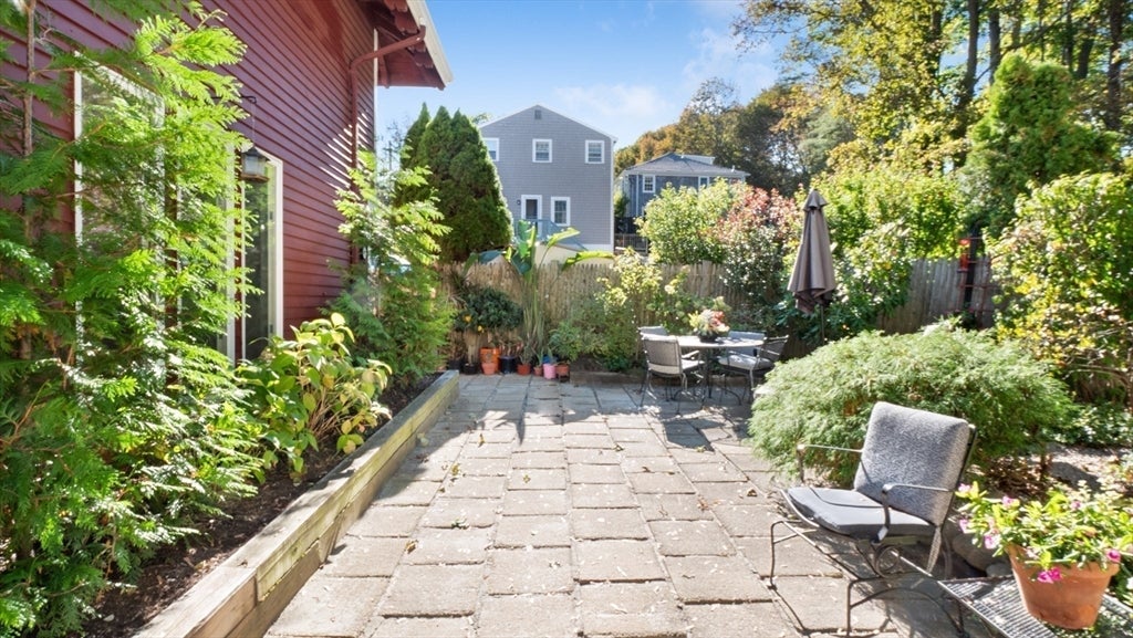 Newburyport, Massachusetts, 01950, United States, 3 Bedrooms Bedrooms, ,3 BathroomsBathrooms,Residential,Active,2045626