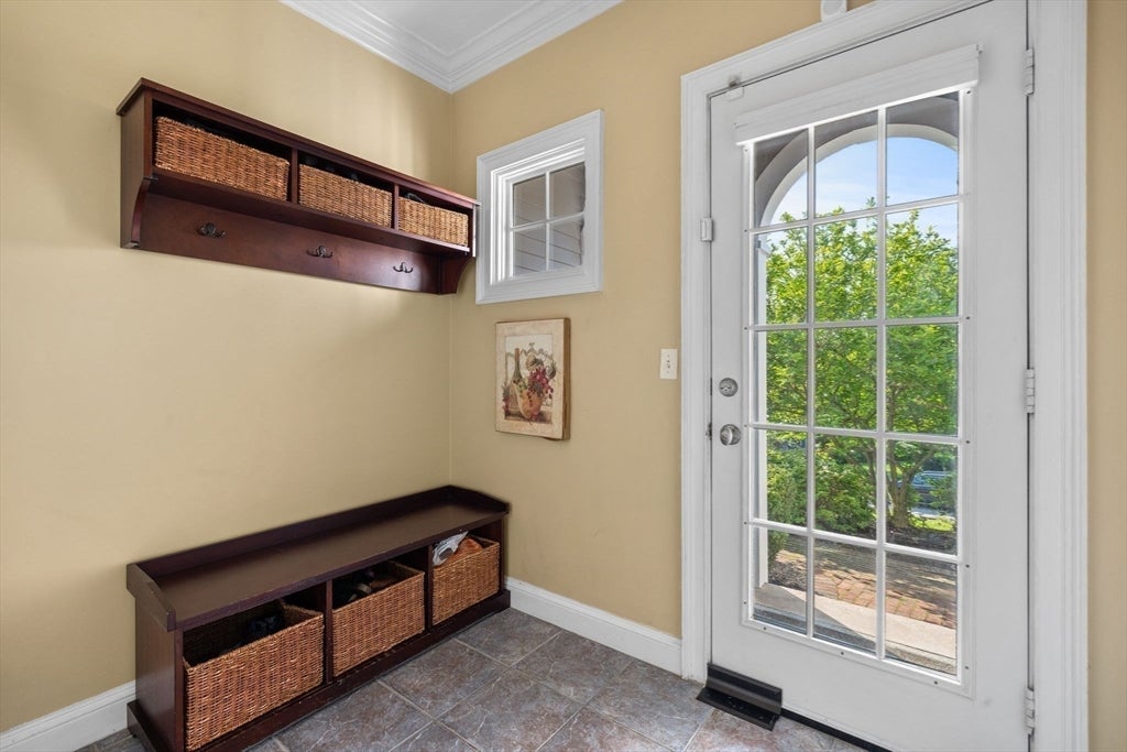 Shrewsbury, Massachusetts, 01545, United States, 6 Bedrooms Bedrooms, ,5 BathroomsBathrooms,Residential,Active,1904160