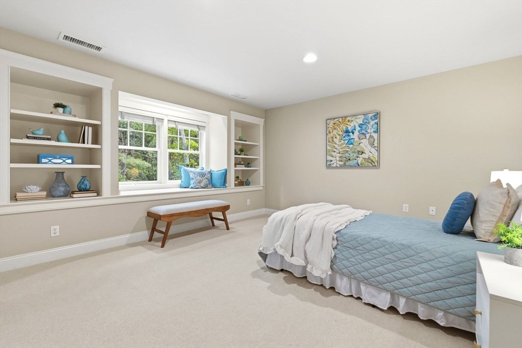 Concord, Massachusetts, 01742, United States, 6 Bedrooms Bedrooms, ,7 BathroomsBathrooms,Residential,Active,2044996
