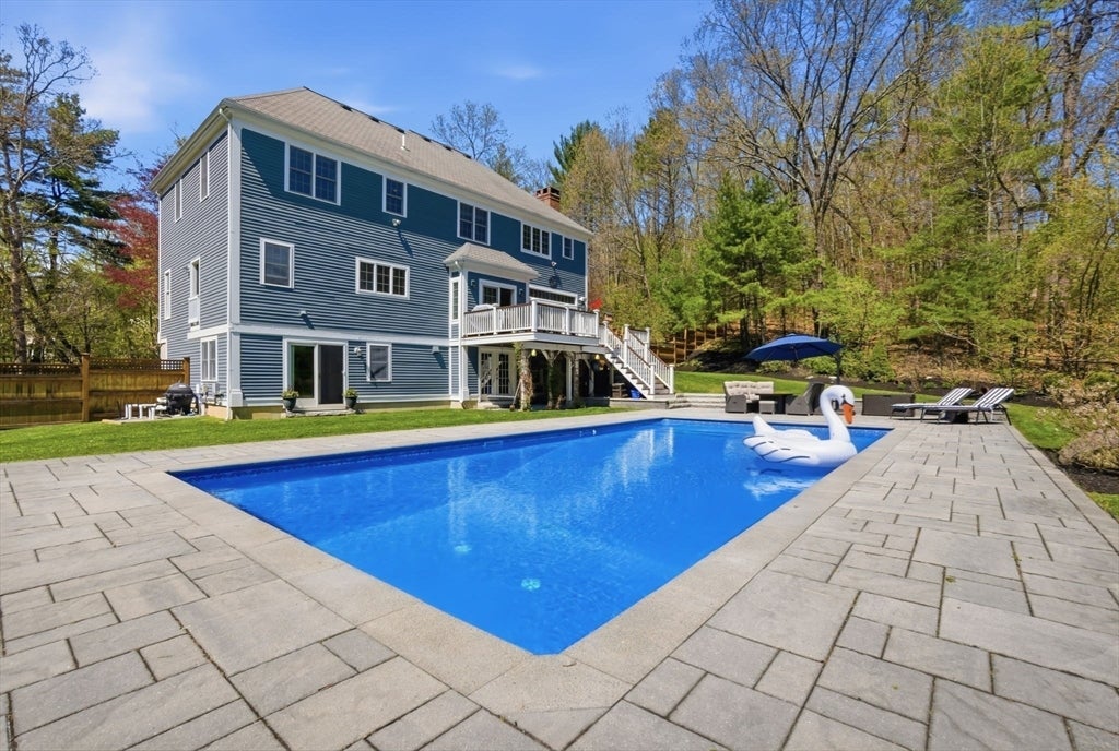 Merrimac, Massachusetts, 01860, United States, 5 Bedrooms Bedrooms, ,4 BathroomsBathrooms,Residential,Active,2044160