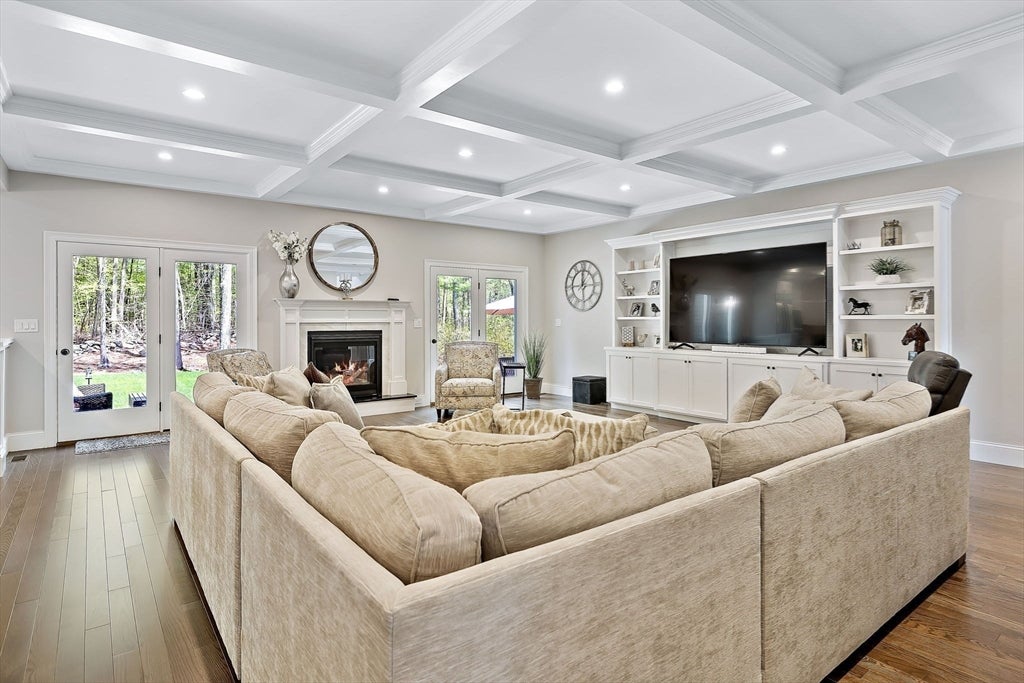 Easton, Massachusetts, 02356, United States, 5 Bedrooms Bedrooms, ,6 BathroomsBathrooms,Residential,Active,1968388 Easton, Massachusetts, 02356, United States, 5 Bedrooms Bedrooms, ,6 BathroomsBathrooms,Residential,Active,1968388