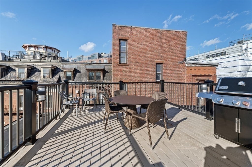 Boston, Massachusetts, 02118, United States, 3 Bedrooms Bedrooms, ,3 BathroomsBathrooms,Residential,Active,2010917