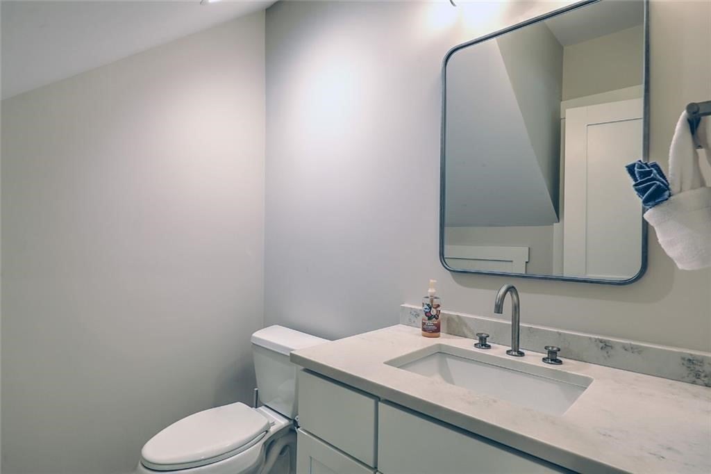 South Kingstown, Rhode Island, 02879, United States, 2 Bedrooms Bedrooms, ,3 BathroomsBathrooms,Residential,Active,2045783