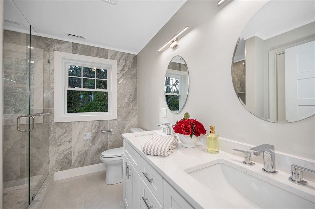 Wilmington, Massachusetts, 01887, United States, 4 Bedrooms Bedrooms, ,3 BathroomsBathrooms,Residential,Active,2043113