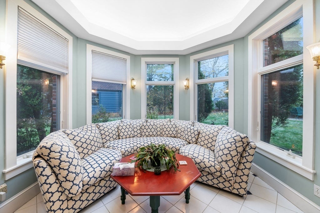 Swampscott, Massachusetts, 01907, United States, 6 Bedrooms Bedrooms, ,4 BathroomsBathrooms,Residential,Active,2007274