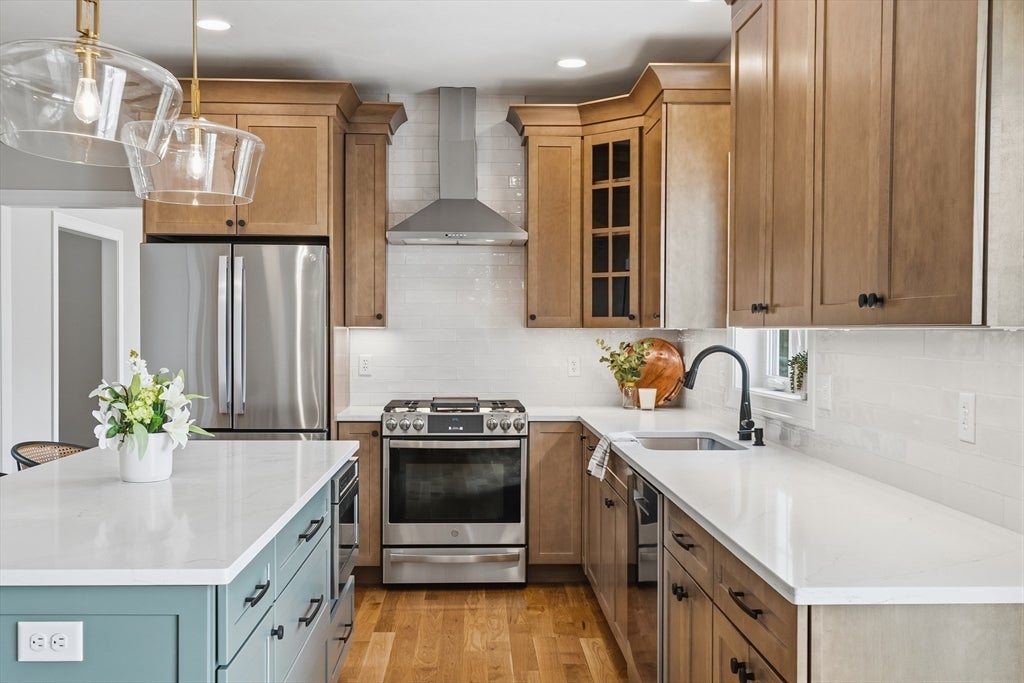Derry, New Hampshire, 03038, United States, 4 Bedrooms Bedrooms, ,3 BathroomsBathrooms,Residential,Active,1993933