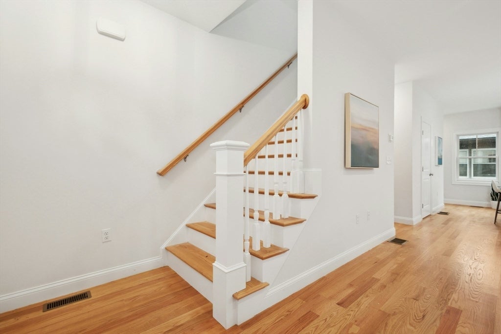 Cambridge, Massachusetts, 02138, United States, 4 Bedrooms Bedrooms, ,4 BathroomsBathrooms,Residential,Active,1905089