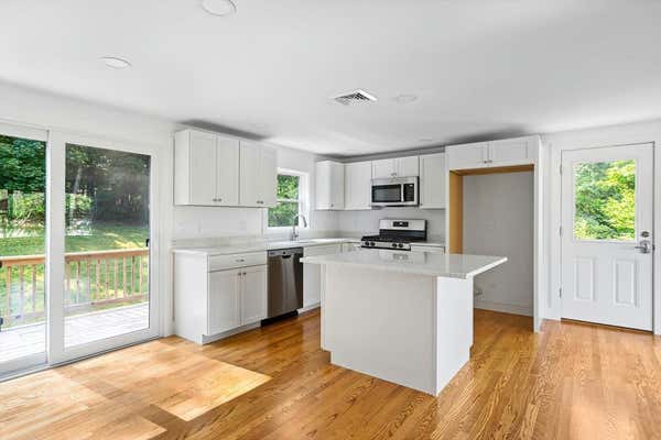 11 OVERLOOK DR, NORTHAMPTON, MA 01062, photo 3 of 42