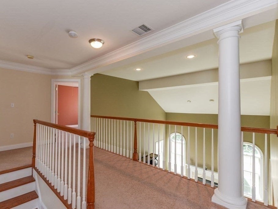 Bellingham, Massachusetts, 02019, United States, 4 Bedrooms Bedrooms, ,4 BathroomsBathrooms,Residential,Active,2045545