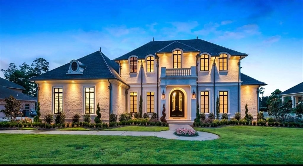 Easton, Massachusetts, 02356, United States, 4 Bedrooms Bedrooms, ,5 BathroomsBathrooms,Residential,Active,1894572