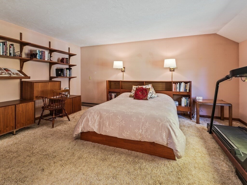 Shrewsbury, Massachusetts, 01545, United States, 4 Bedrooms Bedrooms, ,5 BathroomsBathrooms,Residential,Active,1968373