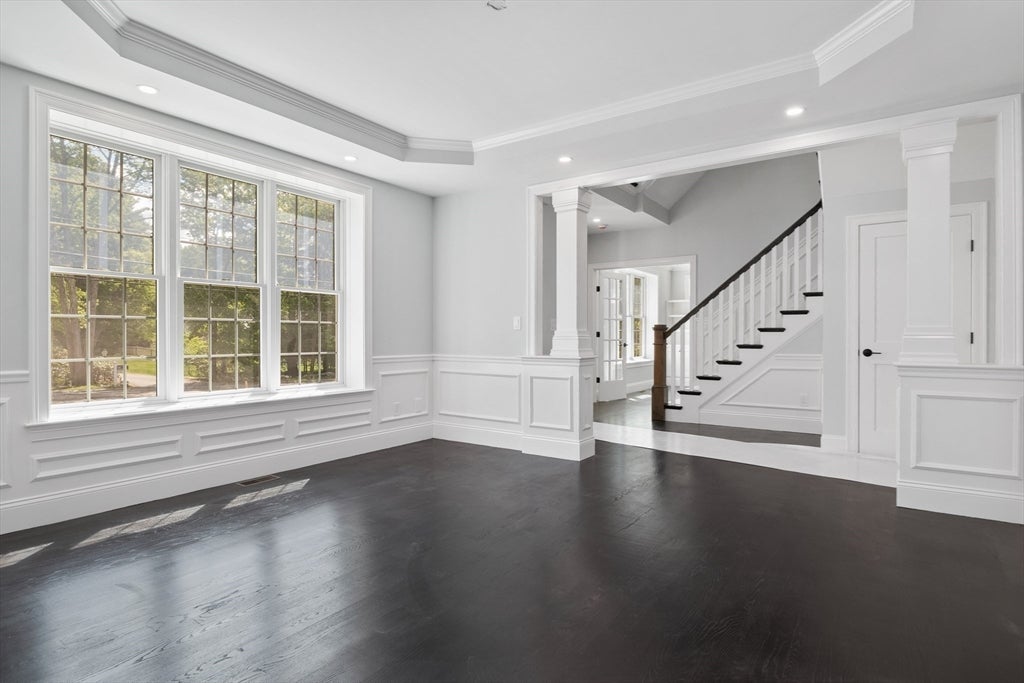 Dedham, Massachusetts, 02026, United States, 5 Bedrooms Bedrooms, ,7 BathroomsBathrooms,Residential,Active,2007306