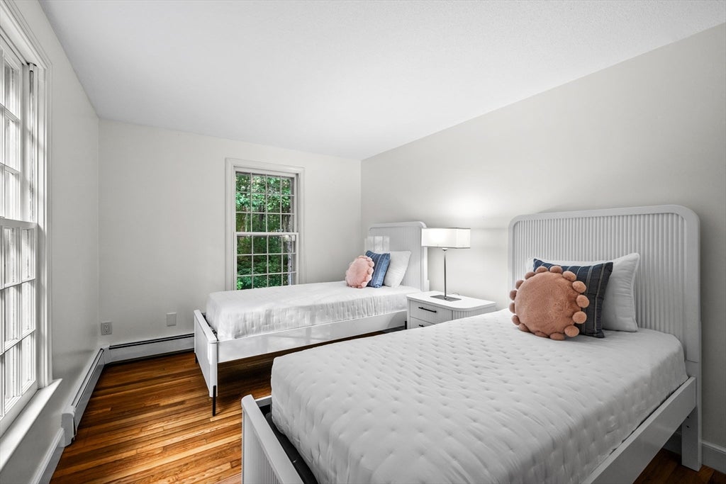 Boxford, Massachusetts, 01921, United States, 3 Bedrooms Bedrooms, ,4 BathroomsBathrooms,Residential,Active,1990670