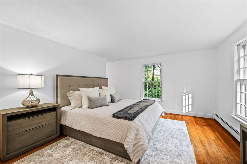 Boxford, Massachusetts, 01921, United States, 3 Bedrooms Bedrooms, ,4 BathroomsBathrooms,Residential,Active,1990670