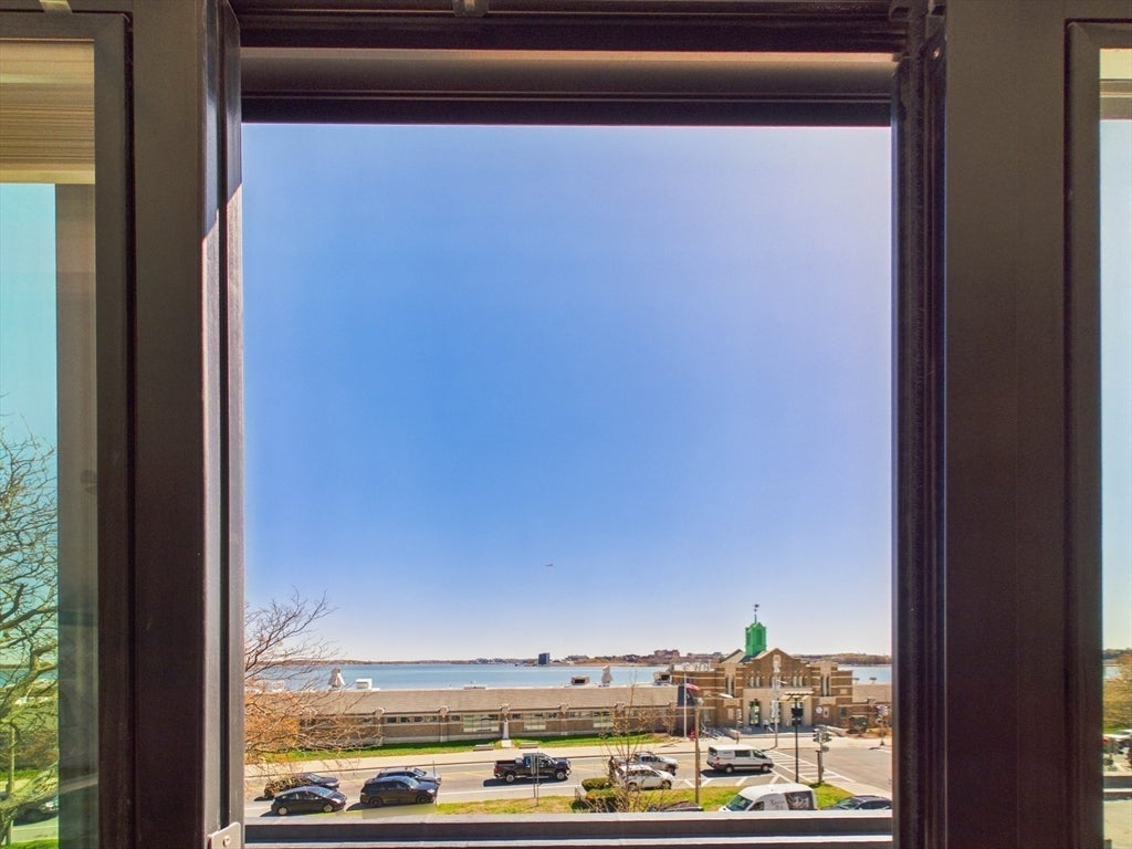 Boston, Massachusetts, 02127, United States, 4 Bedrooms Bedrooms, ,4 BathroomsBathrooms,Residential,Active,2043287