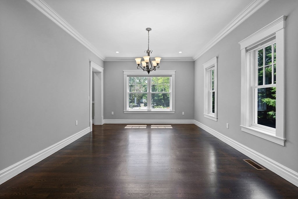 Newton, Massachusetts, 02460, United States, 5 Bedrooms Bedrooms, ,4 BathroomsBathrooms,Residential,Active,1934756