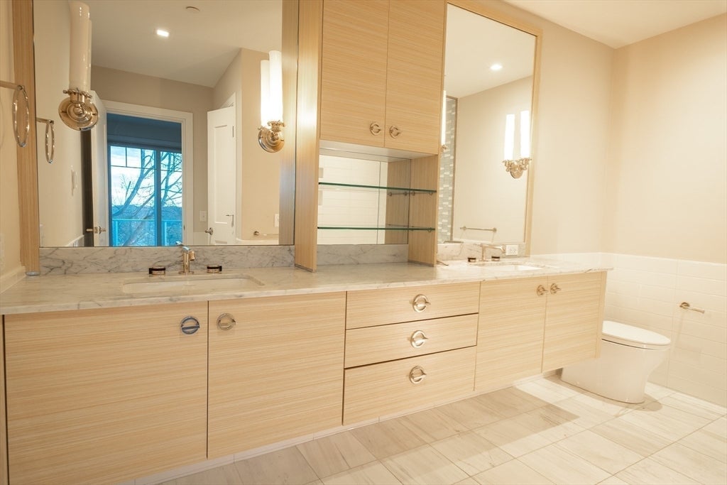 Swampscott, Massachusetts, 01907, United States, 3 Bedrooms Bedrooms, ,2 BathroomsBathrooms,Residential,Active,2007069