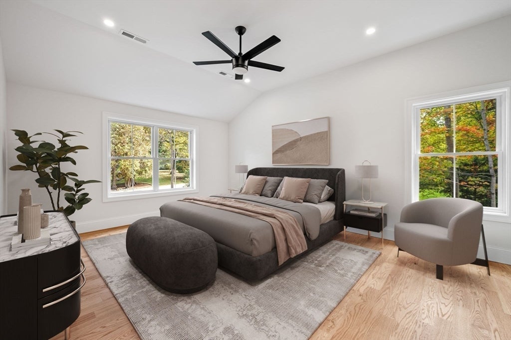 Topsfield, Massachusetts, 01983, United States, 4 Bedrooms Bedrooms, ,3 BathroomsBathrooms,Residential,Active,1962184