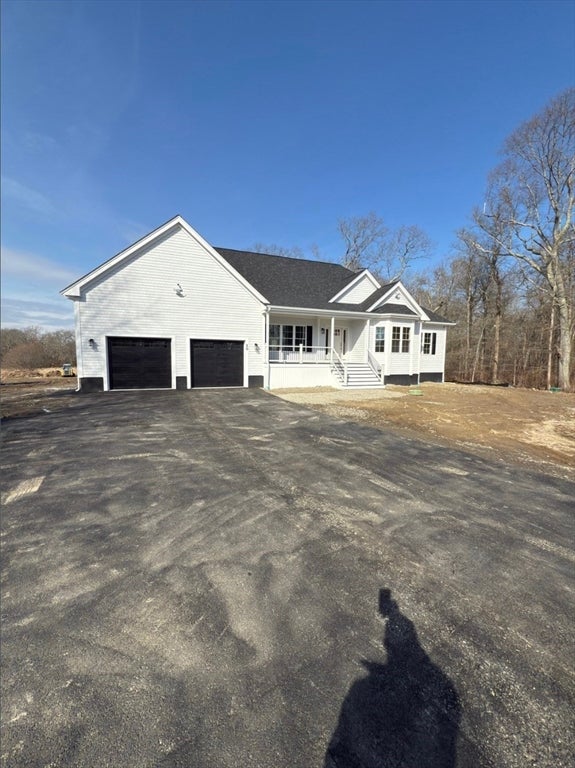 Dartmouth, Massachusetts, 02748, United States, 5 Bedrooms Bedrooms, ,4 BathroomsBathrooms,Residential,Active,1997881