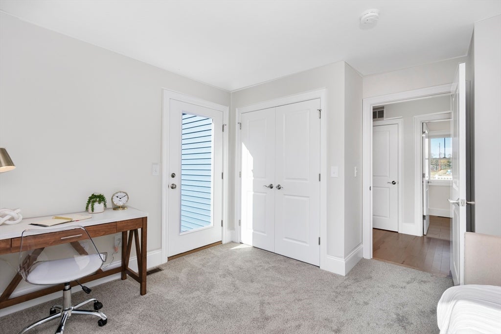 Hudson, New Hampshire, 03051, United States, 5 Bedrooms Bedrooms, ,4 BathroomsBathrooms,Residential,Active,2008017