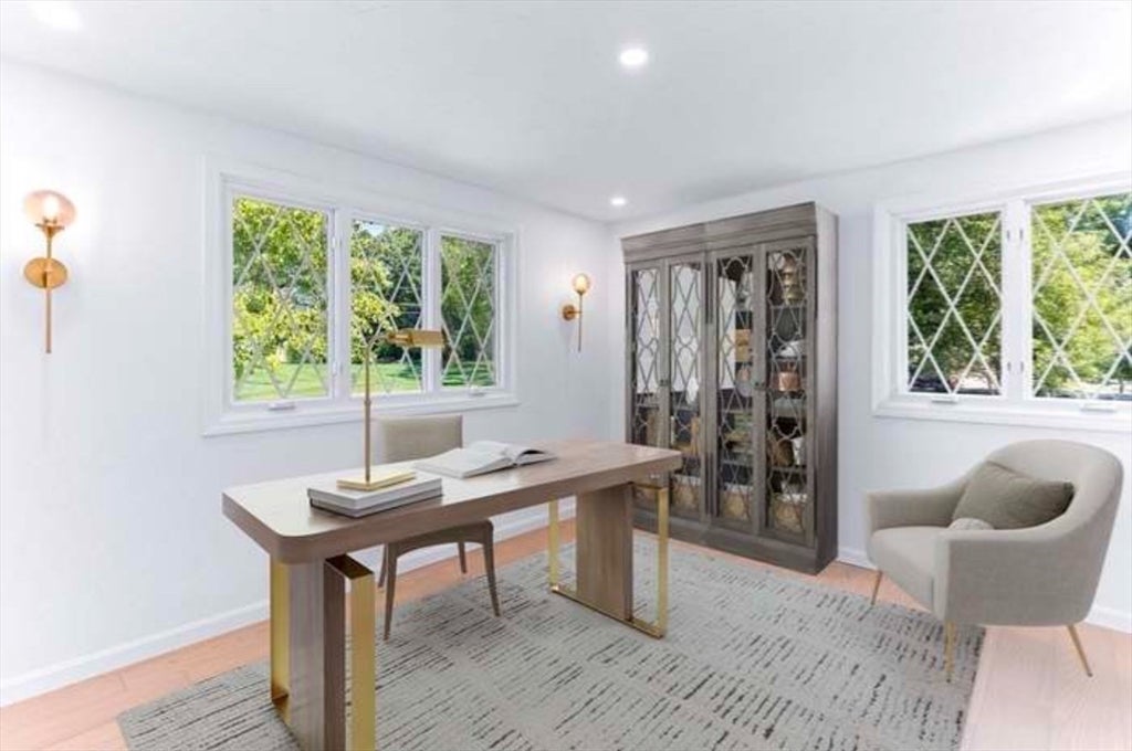 Easton, Massachusetts, 02375, United States, 5 Bedrooms Bedrooms, ,3 BathroomsBathrooms,Residential,Active,1954420