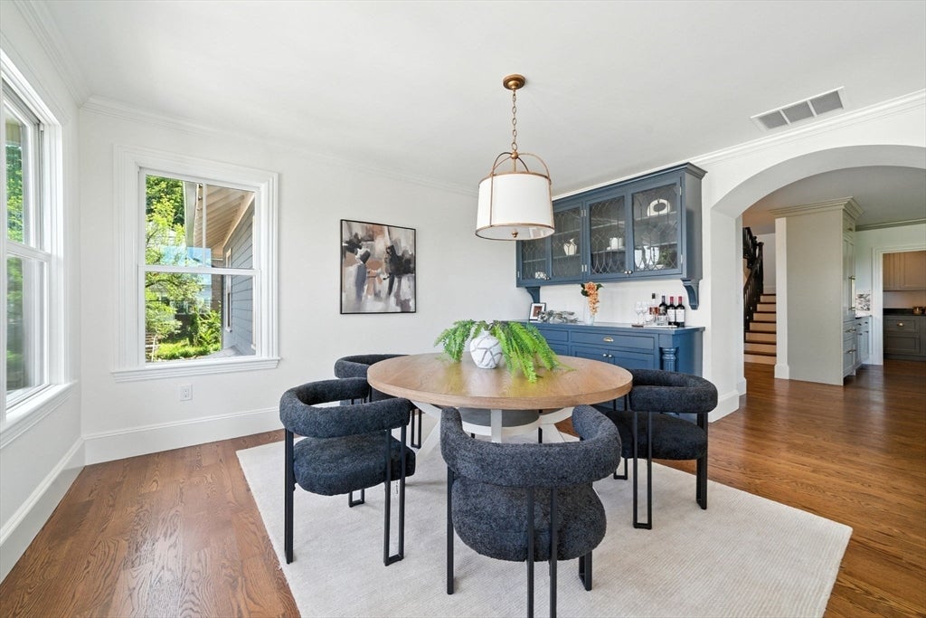 Brookline, Massachusetts, 02446, United States, 4 Bedrooms Bedrooms, ,4 BathroomsBathrooms,Residential,Active,1806604