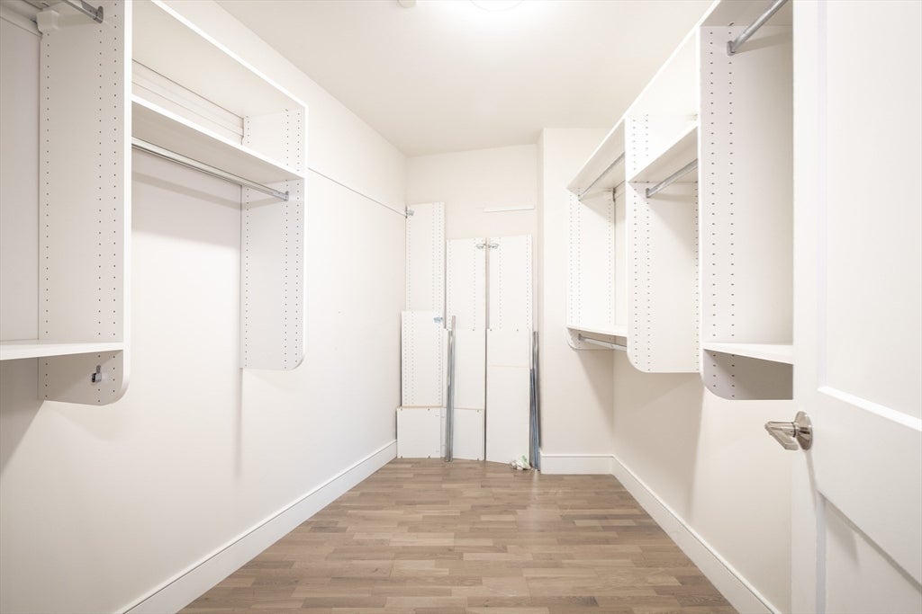 Swampscott, Massachusetts, 01907, United States, 3 Bedrooms Bedrooms, ,2 BathroomsBathrooms,Residential,Active,2007069